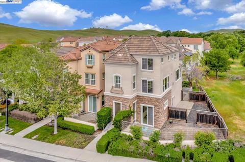 4262 Somerset Ln, Dublin, CA 94568 photo 1