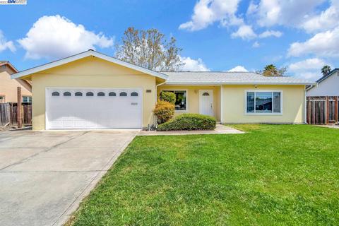 35994 Burning Tree Dr, Newark, CA 94560 photo 1