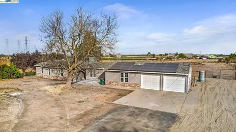 13701 E Kettleman Ln, Lodi, CA 95240 photo 1