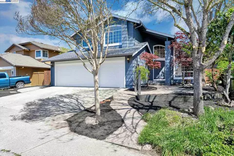 9449 Wellington Cir, Windsor, CA 95492 photo 1