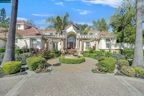 5487 Blackhawk Dr, Danville, CA 94506 photo 1