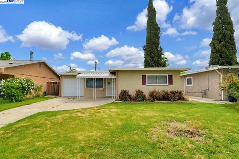 1828 Deborah St, Tracy, CA 95376 photo 1