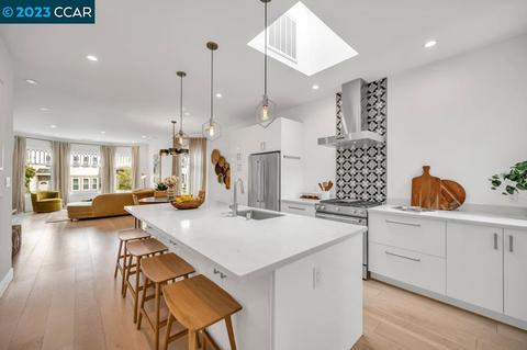 445 Kirkham St, San Francisco, CA 94122 photo 1
