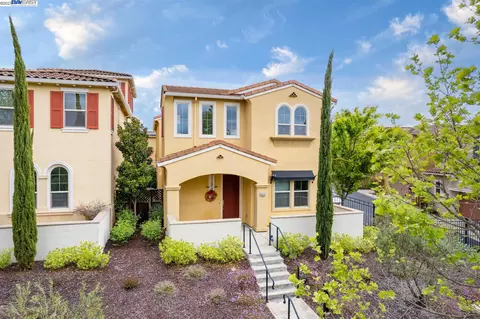 4373 Lee Thompson St, Dublin, CA 94568 photo 1