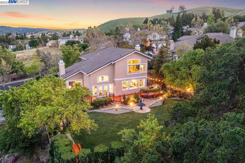8309 Creekside Dr, Dublin, CA 94568 photo 1