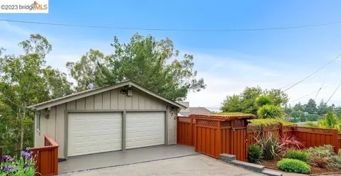 6270 Aspinwall Rd, Oakland, CA 94611 photo 1