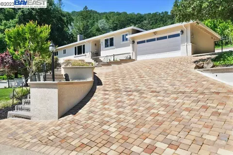 51 Golf Rd, Pleasanton, CA 94566 photo 1