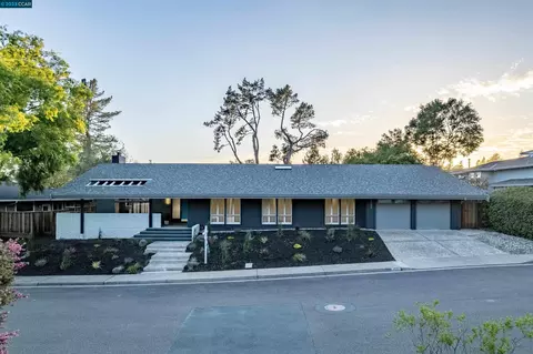 710 Crossbrook Dr, Moraga, CA 94556 photo 1