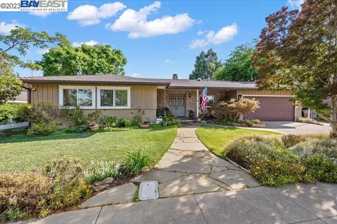 717 E Angela St, Pleasanton, CA 94566 photo 1