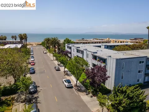 325 Kitty Hawk Rd #102, Alameda, CA 94501 photo 1