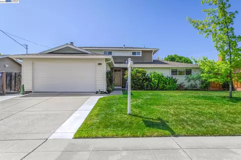 11685 Ladera Dr, Dublin, CA 94568 photo 1
