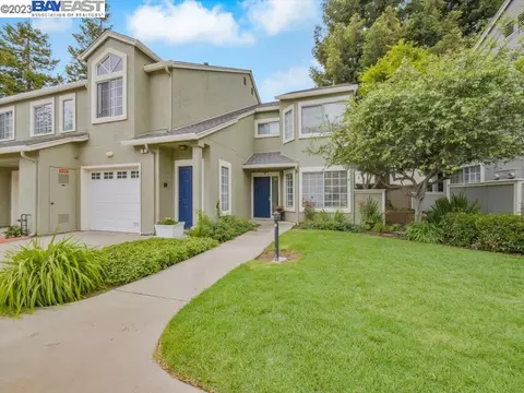 8 Crystal Gate Cmns, Hayward, CA 94544 photo 1