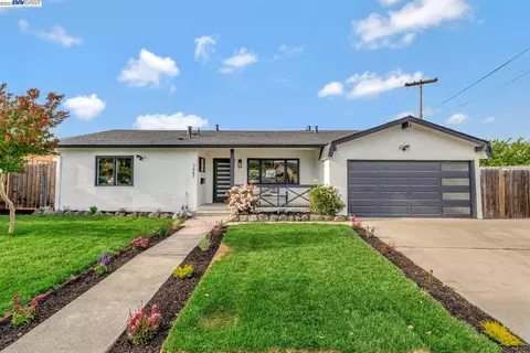 7947 Serena Ct, Dublin, CA 94568 photo 1
