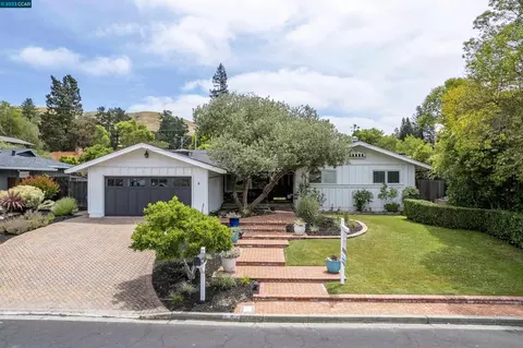 6 Lance Ct, Moraga, CA 94556 photo 1