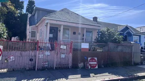 9435 D St, Oakland, CA 94603 photo 1