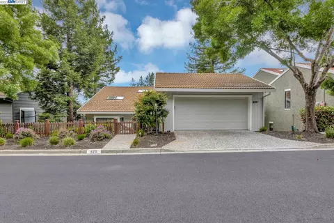 923 Augusta Dr, Moraga, CA 94556 photo 1