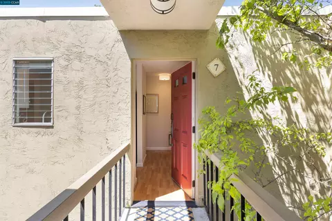 651 Moraga Rd #7, Moraga, CA 94556 photo 1