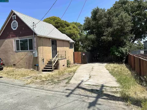 1230 Palm Ave, Martinez, CA 94553 photo 1