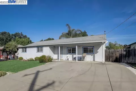 1330 Peach Pl, Concord, CA 94518 photo 1