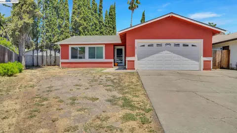 1761 Mcpeak Ct, Tracy, CA 95376 photo 1