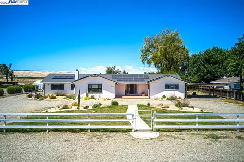 32329 S Bird Rd, Tracy, CA 95304 photo 1