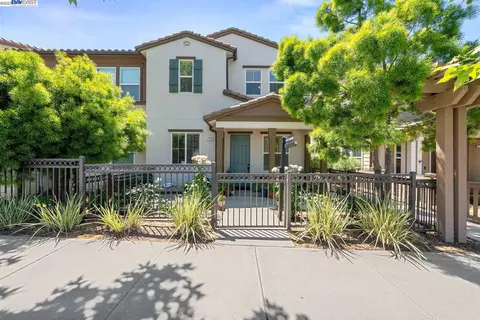 150 E Dunne, Morgan Hill, CA 95037 photo 1