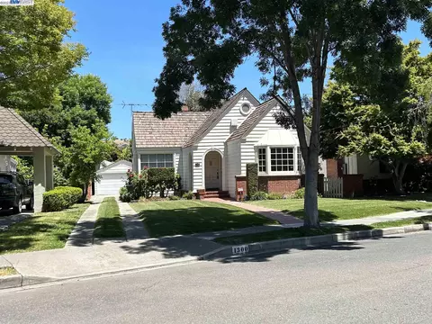 1300 Glen Dr, San Leandro, CA 94577 photo 1