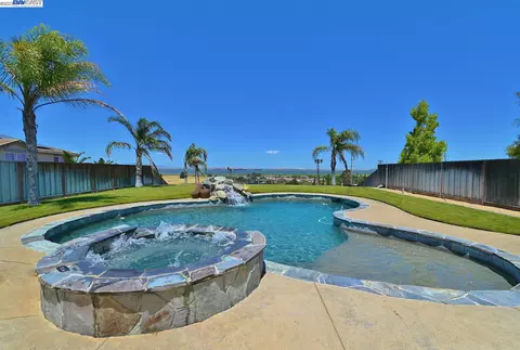 445 Jill Ave, Bay Point, CA 94565 photo 1