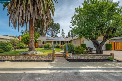 4621 Phyllis Ln, Concord, CA 94521 photo 1