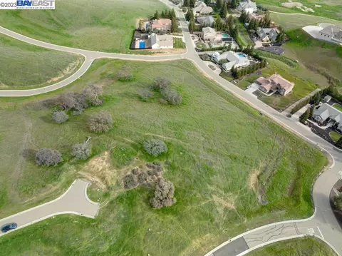 20301 Perrett Ct, Patterson, CA 95363 photo 1
