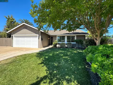 896 Manton Ct, Concord, CA 94518 photo 1