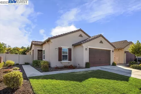 1371 Arbor Brook Dr, Manteca, CA 95336 photo 1