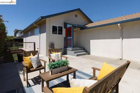 5423 Sutter Ave, Richmond, CA 94804 photo 1