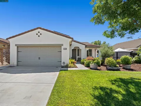 1586 Orgullo Ln, Manteca, CA 95337 photo 1
