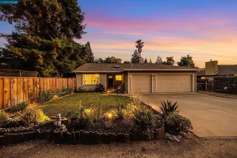4 Clark Ct, Concord, CA 94521 photo 1