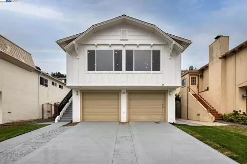 110 Arcadia Dr, Pacifica, CA 94044 photo 1