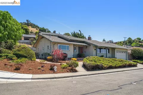 2314 Hillside Dr, San Leandro, CA 94577 photo 1