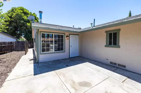 176 E Trident Dr, Pittsburg, CA 94565 photo 1