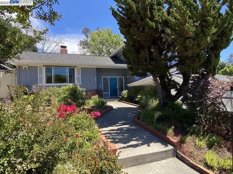 837 Hawthorne Dr, Rodeo, CA 94572 photo 1