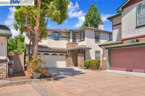 7 Challen Ct, Alameda, CA 94501 photo 1