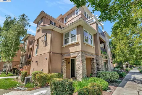 3341 Monaghan St, Dublin, CA 94568 photo 1