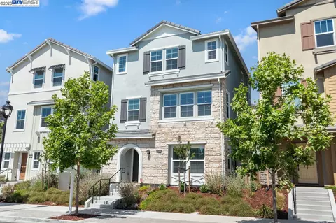 24165 Amaranth Loop, Hayward, CA 94541 photo 1