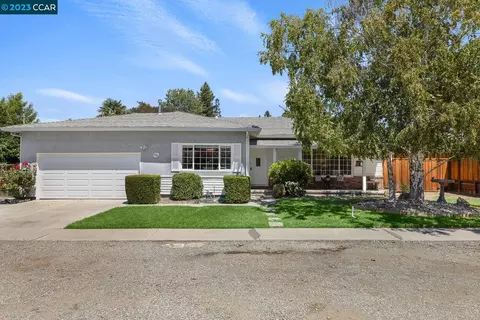 2326 Billy Ln, Concord, CA 94520 photo 1