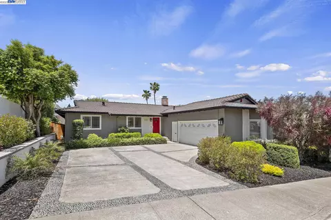 575 Rowell Ln, Pleasanton, CA 94566 photo 1