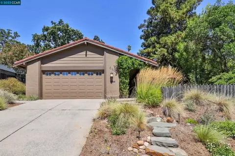 644 Sterling Dr, Martinez, CA 94553 photo 1