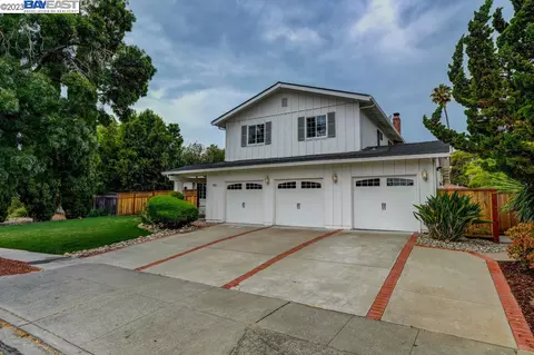 35574 Blackburn Dr, Newark, CA 94560 photo 1