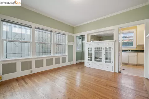 3931 Clarke St, Oakland, CA 94609 photo 1