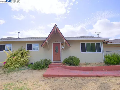 1572 Glazier Dr, Concord, CA 94521 photo 1