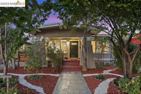 3025 Dohr St, Berkeley, CA 94702 photo 1