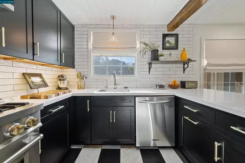 772 Laurel St, Vallejo, CA 94591 photo 1